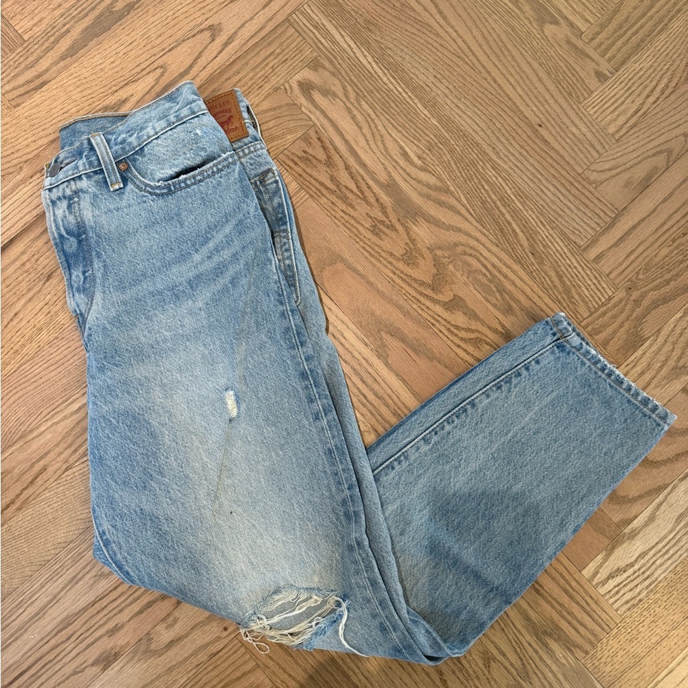 Levi’s wedgie jeans